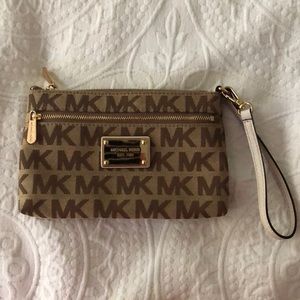 Michael Kors Wristlet